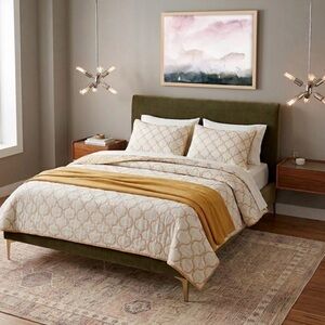 NWT West Elm Organic Cream and yellow Quilted Bedding Set Queen and 2 Euro Sham